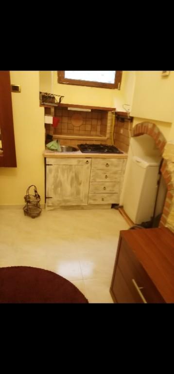 appartamento in vendita a Roma in zona Appio Latino