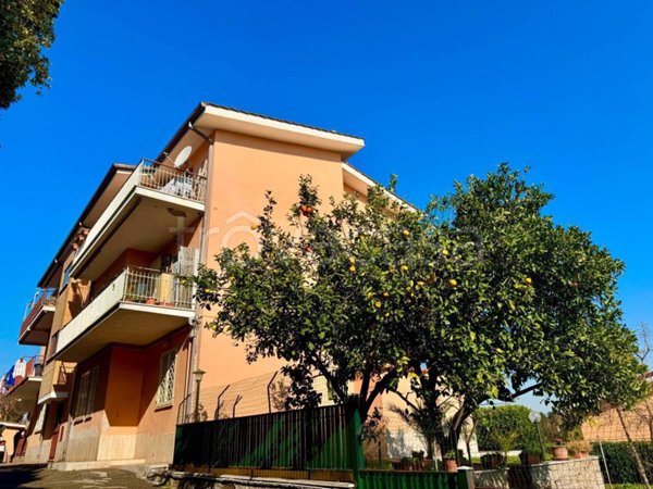 appartamento in vendita a Roma in zona Castel di Leva