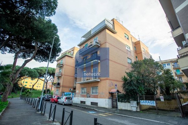 appartamento in vendita a Roma in zona Ostia