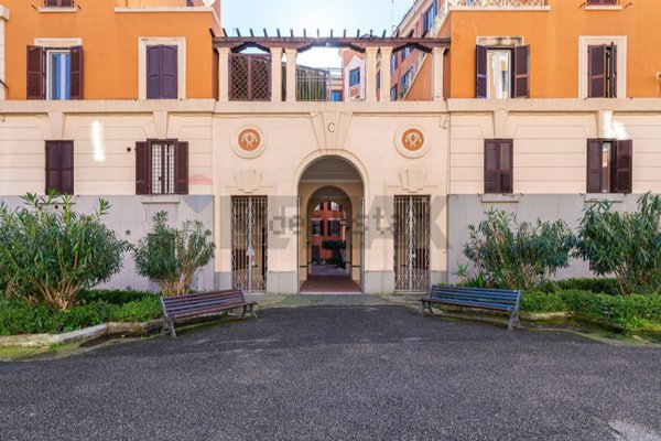 casa indipendente in vendita a Roma