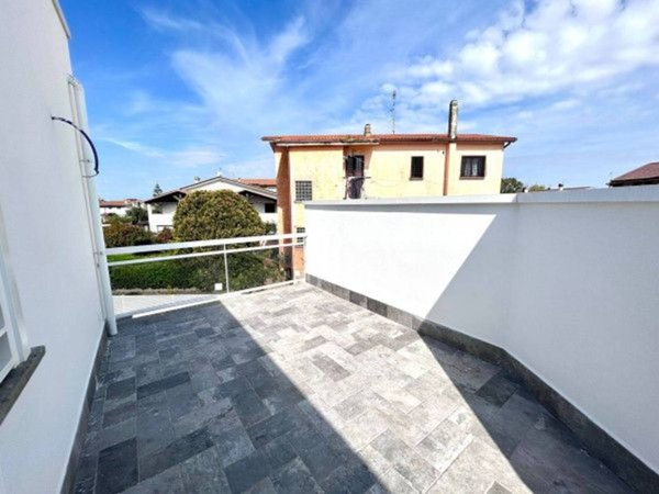 casa indipendente in vendita a Roma in zona Casal Palocco