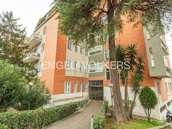 appartamento in vendita a Roma in zona Ostiense