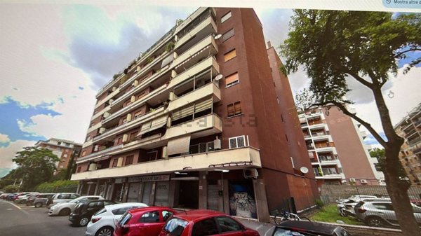 appartamento in vendita a Roma in zona Ostiense