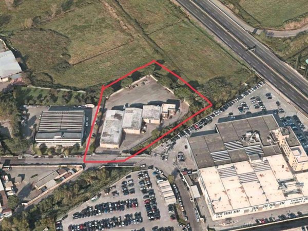 locale commerciale in vendita a Roma in zona Ponte Mammolo