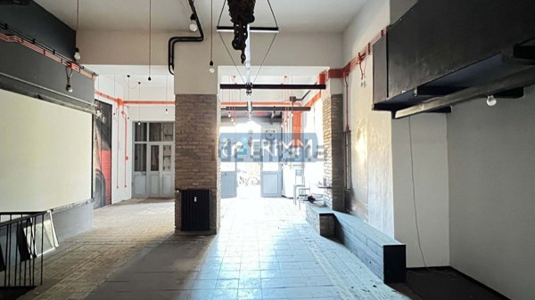 locale commerciale in vendita a Roma in zona Tiburtino