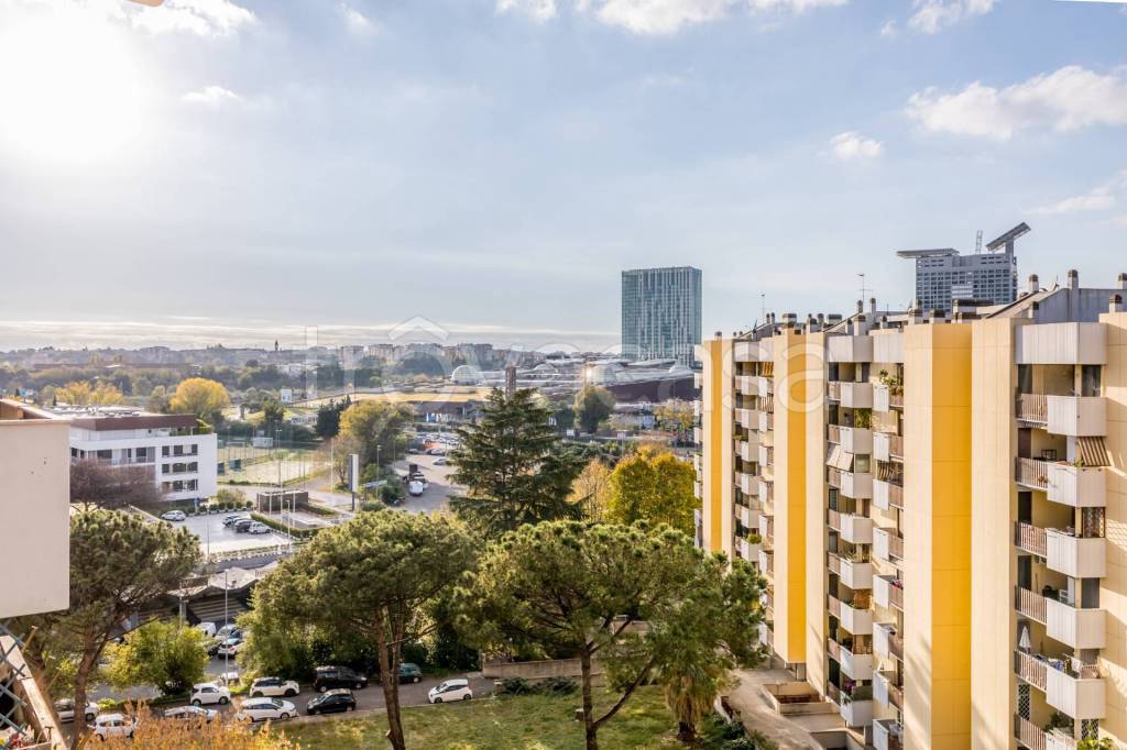 appartamento in vendita a Roma in zona EUR