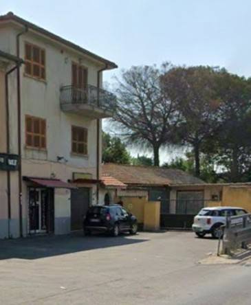 appartamento in vendita a Roma in zona Pantan Monastero