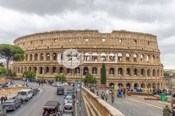 appartamento in vendita a Roma in zona Celio