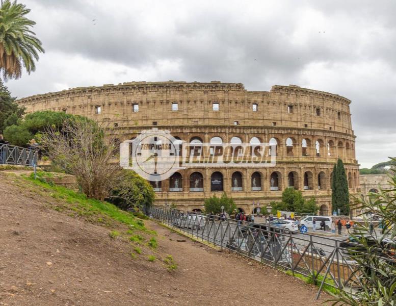 appartamento in vendita a Roma in zona Celio