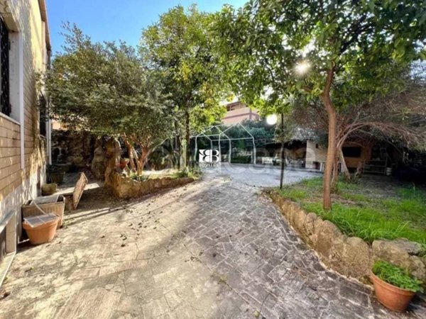 casa indipendente in vendita a Roma in zona Tor Vergata/Torrenova