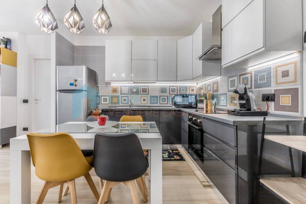 appartamento in vendita a Roma in zona Giuliano Dalmata