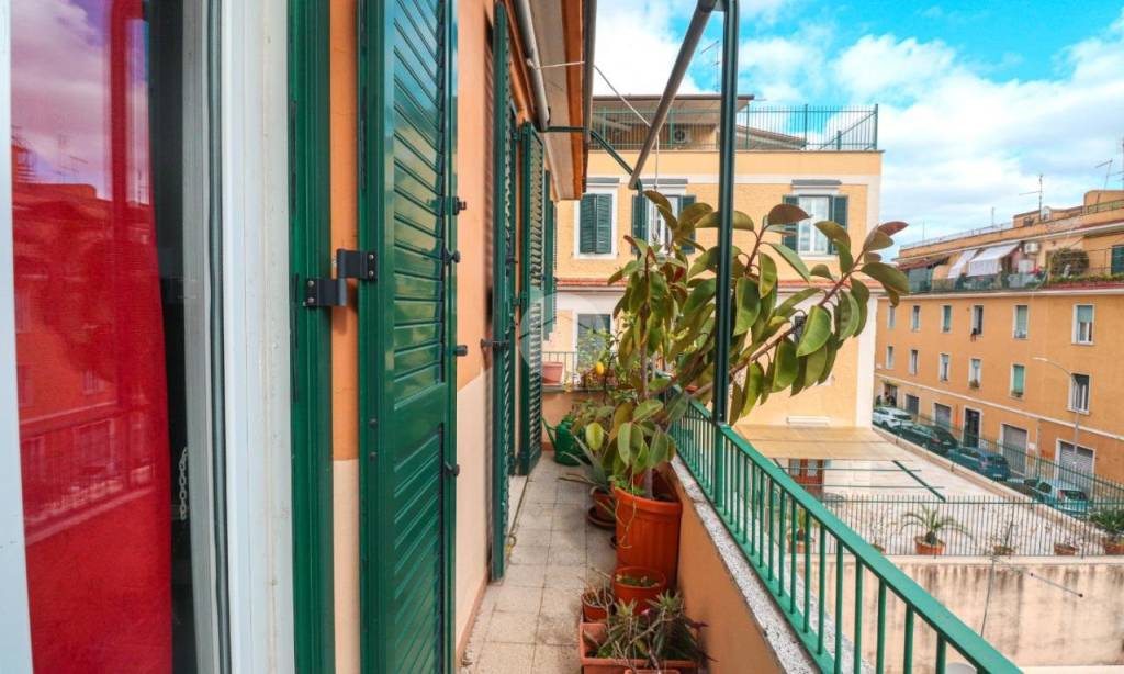 appartamento in vendita a Roma in zona Gianicolense