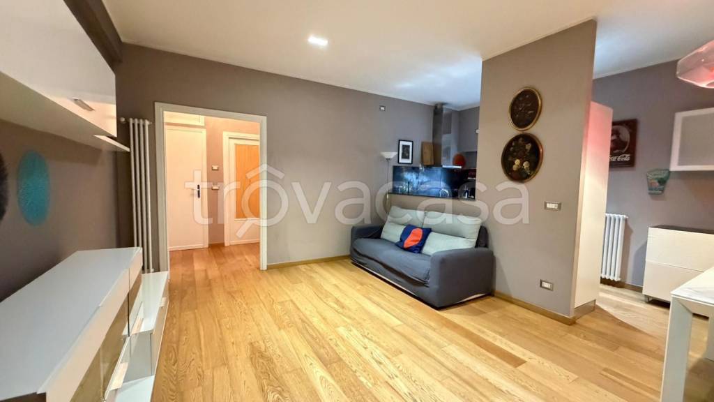 appartamento in vendita a Roma in zona Cinecittà