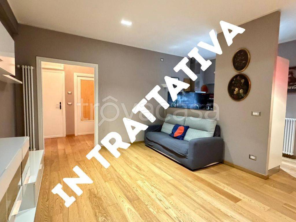 appartamento in vendita a Roma in zona Cinecittà