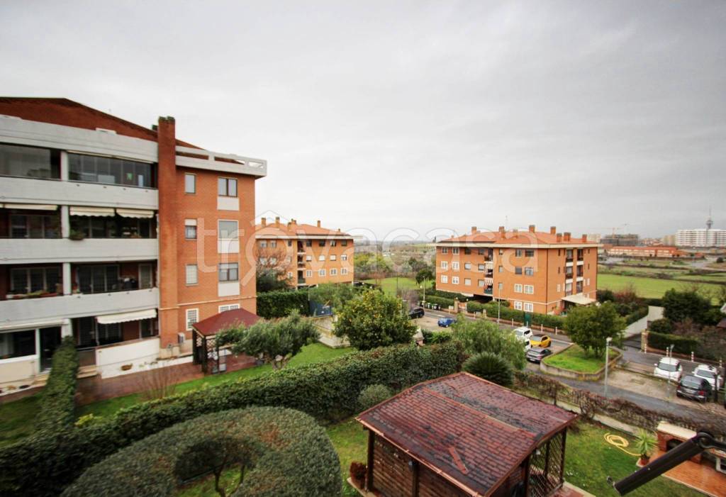 appartamento in vendita a Roma in zona Giuliano Dalmata