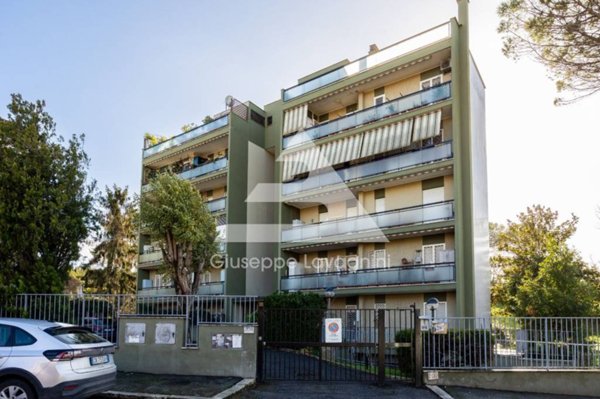 appartamento in vendita a Roma in zona Torrino