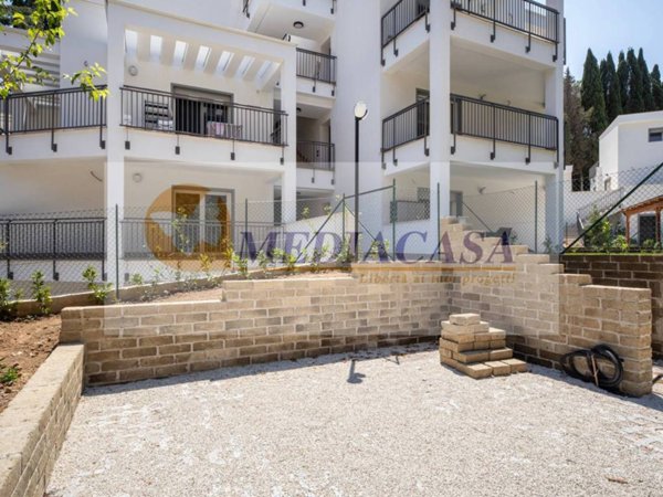 appartamento in vendita a Roma in zona Isola Farnese