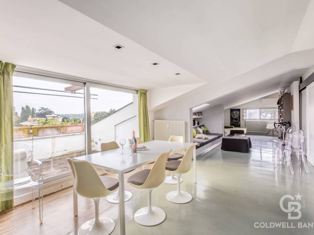 appartamento in vendita a Roma in zona Tomba di Nerone