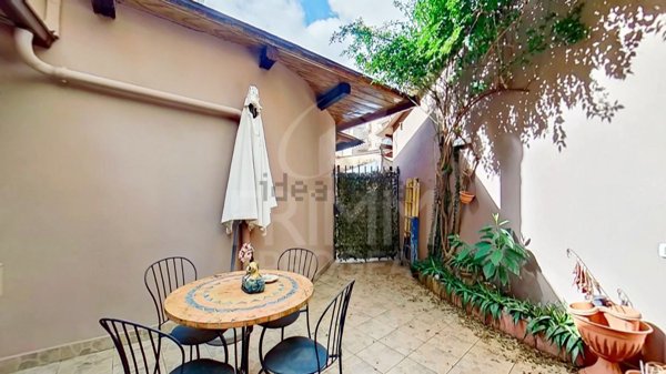 appartamento in vendita a Roma in zona Appio Latino