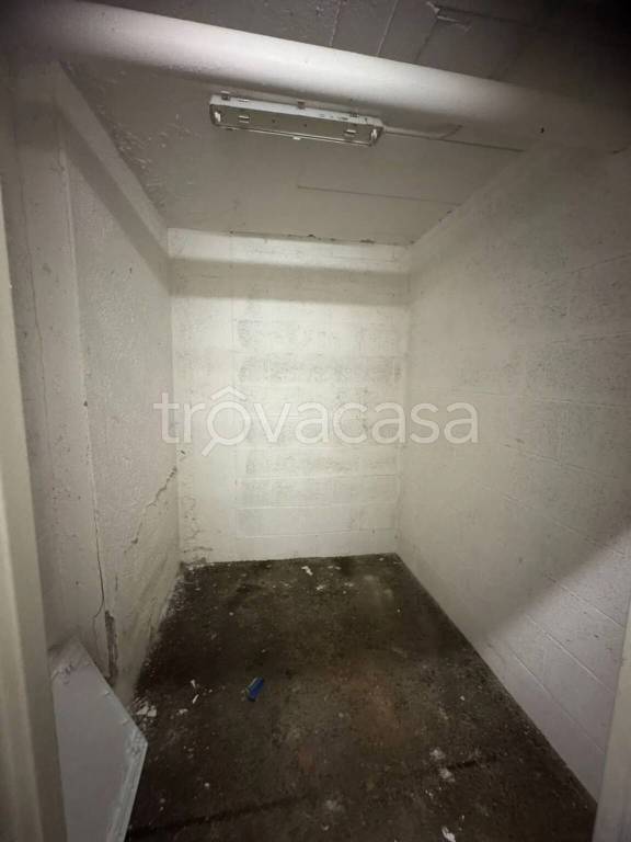 negozio in vendita a Roma in zona Ostia