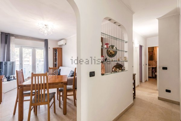 appartamento in vendita a Roma in zona Cinecittà