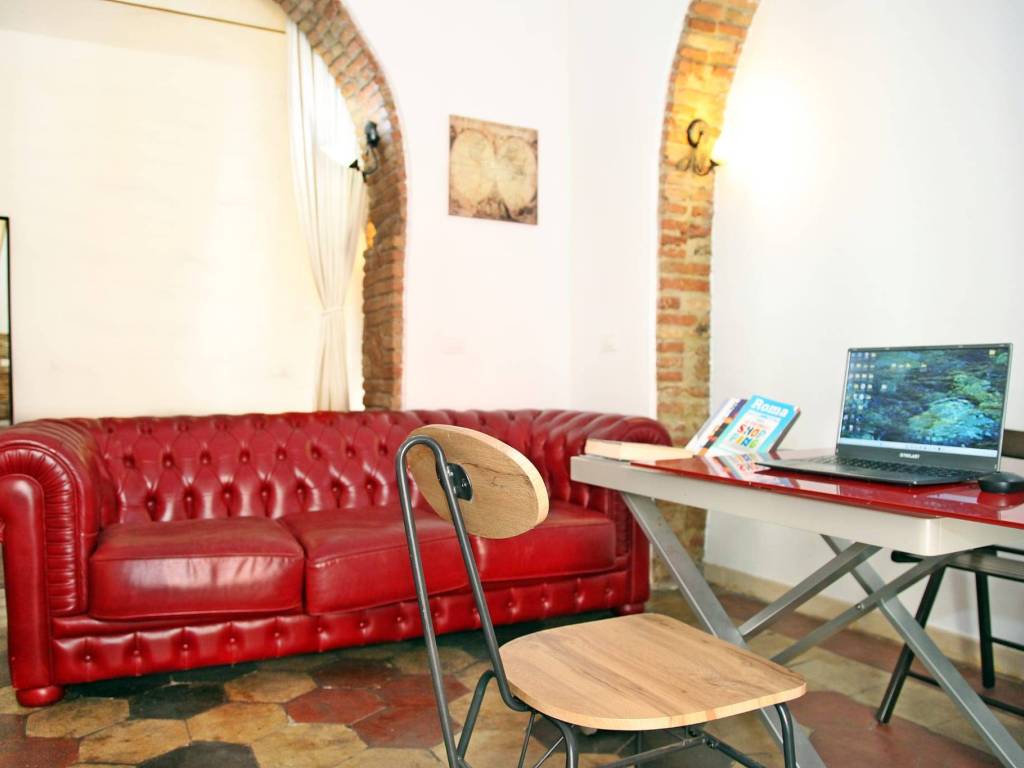 negozio in vendita a Roma in zona Esquilino