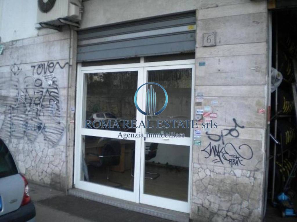 bivano in vendita a Roma in zona Cinecittà