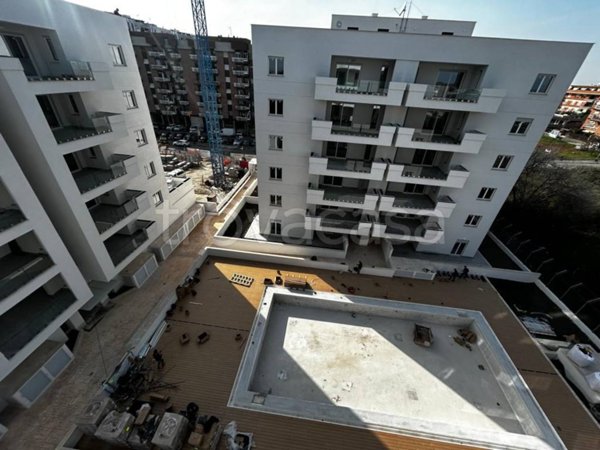 appartamento in vendita a Roma in zona Torre Maura