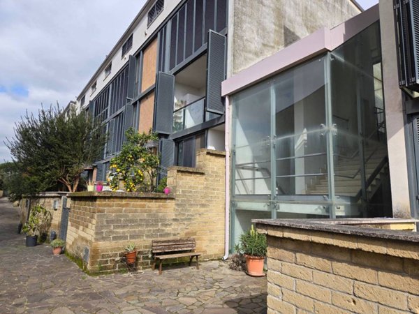 appartamento in vendita a Roma in zona Casal Monastero