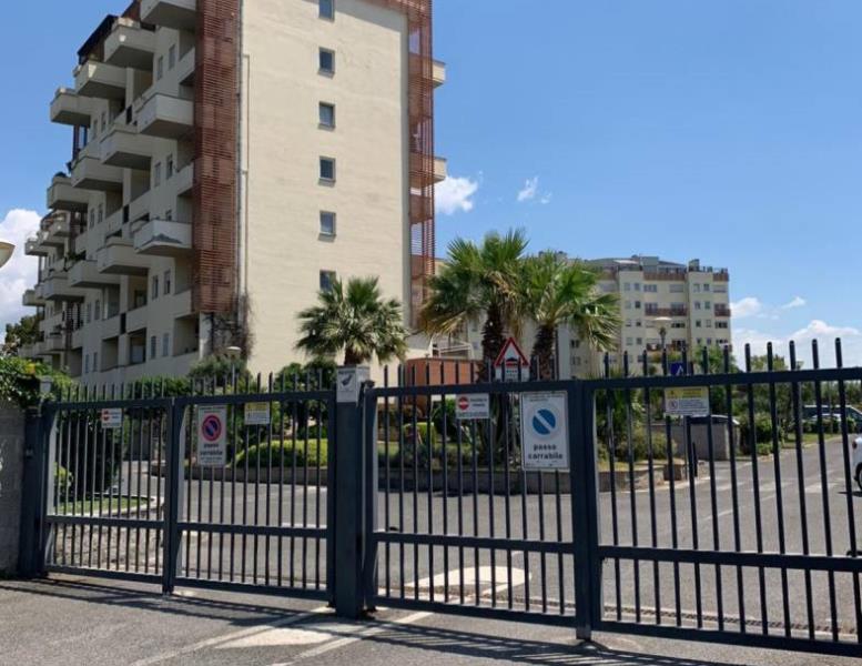 appartamento in vendita a Roma in zona Ostia