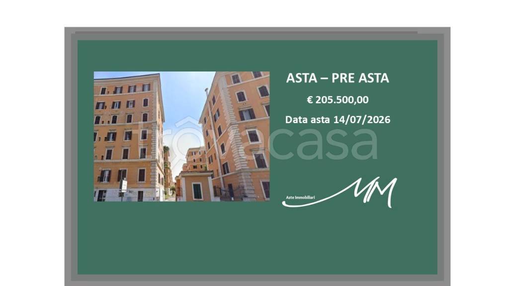 appartamento in vendita a Roma in zona Tuscolano