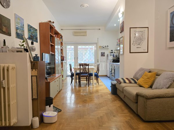appartamento in vendita a Roma in zona Ostiense