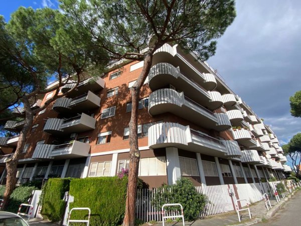 appartamento in vendita a Roma in zona Mostacciano