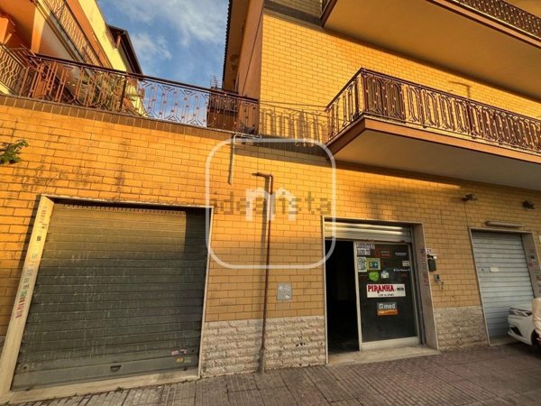 ufficio in vendita a Roma in zona Tor Bella Monaca