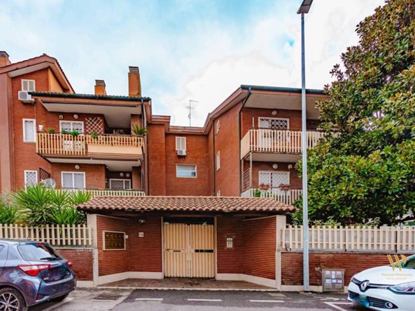 appartamento in vendita a Roma in zona Appio Claudio