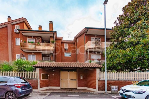appartamento in vendita a Roma in zona Appio Claudio