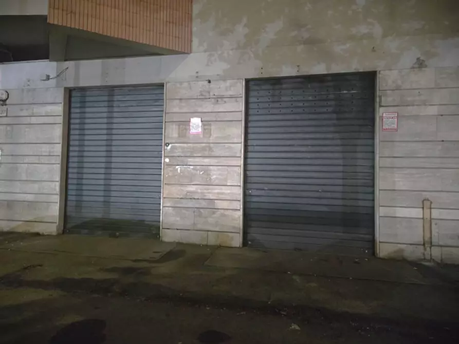 negozio in vendita a Roma in zona Primavalle