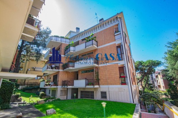 appartamento in vendita a Roma in zona Della Vittoria