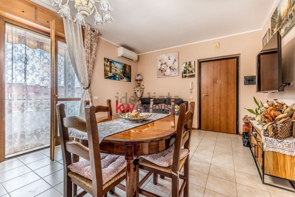 appartamento in vendita a Roma in zona Finocchio