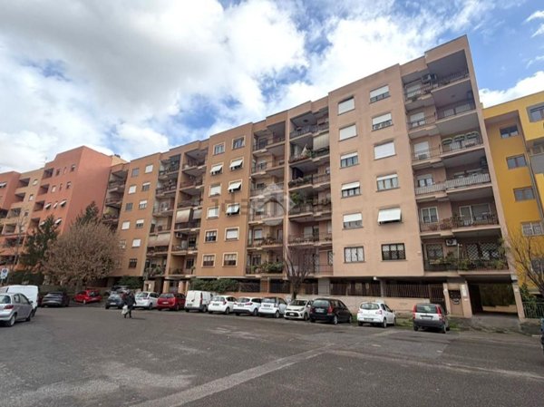appartamento in vendita a Roma in zona Tor de' Cenci