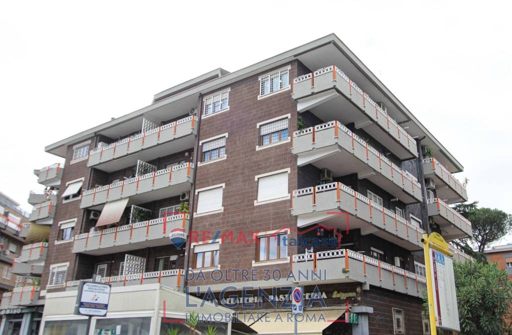 appartamento in vendita a Roma in zona Gianicolense