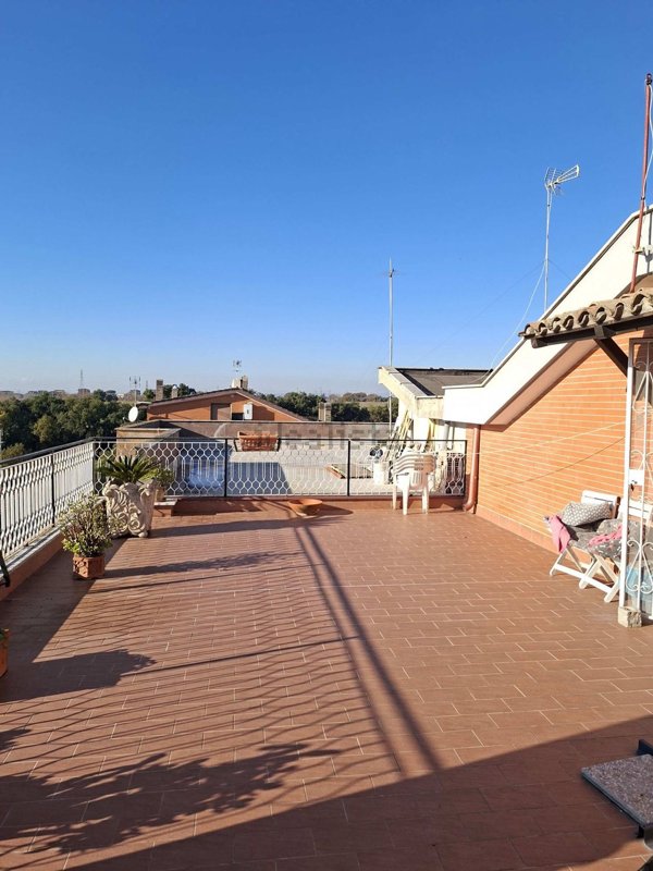 appartamento in vendita a Roma in zona Palmarola