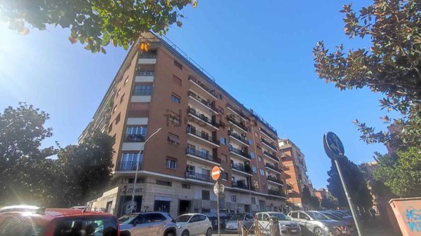 appartamento in vendita a Roma in zona Prenestino-Labicano