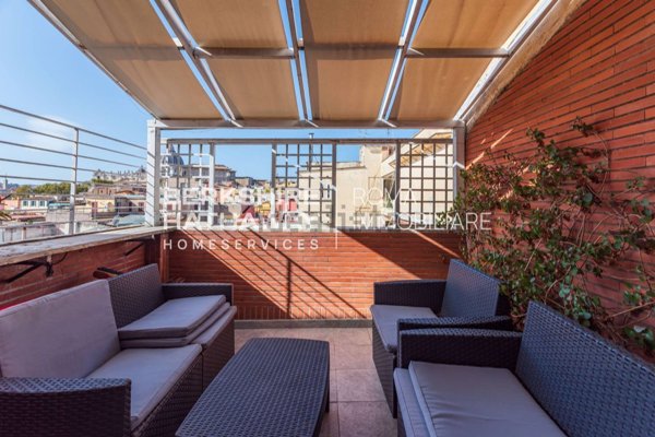 appartamento in vendita a Roma in zona Rione Borgo