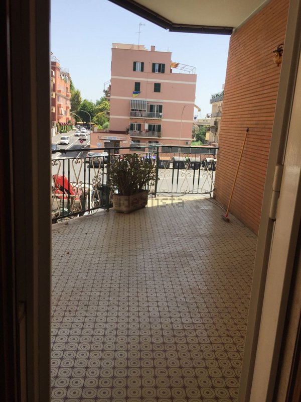 appartamento in vendita a Roma in zona Portuense