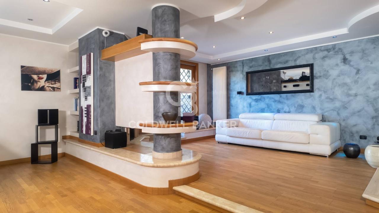 casa indipendente in vendita a Roma in zona Infernetto