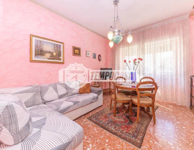 appartamento in vendita a Roma in zona Cinecittà