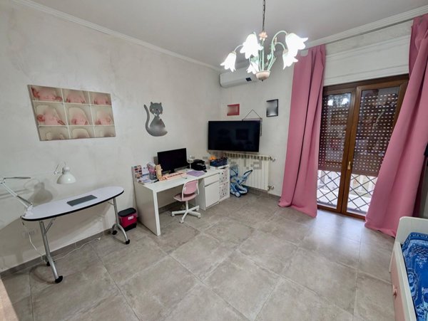 appartamento in vendita a Roma in zona Torre Angela