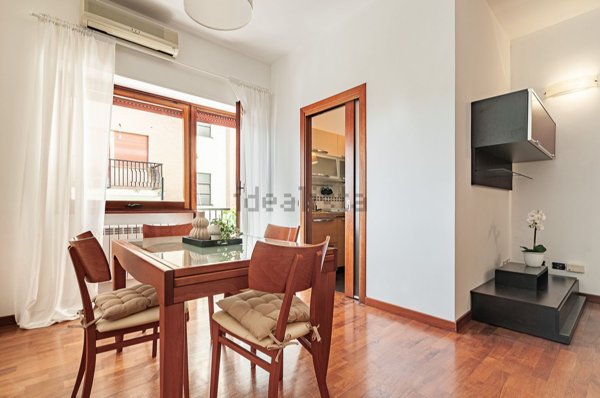 appartamento in vendita a Roma in zona Tomba di Nerone