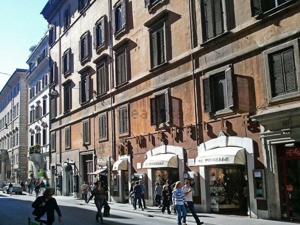 appartamento in vendita a Roma in zona Castro Pretorio